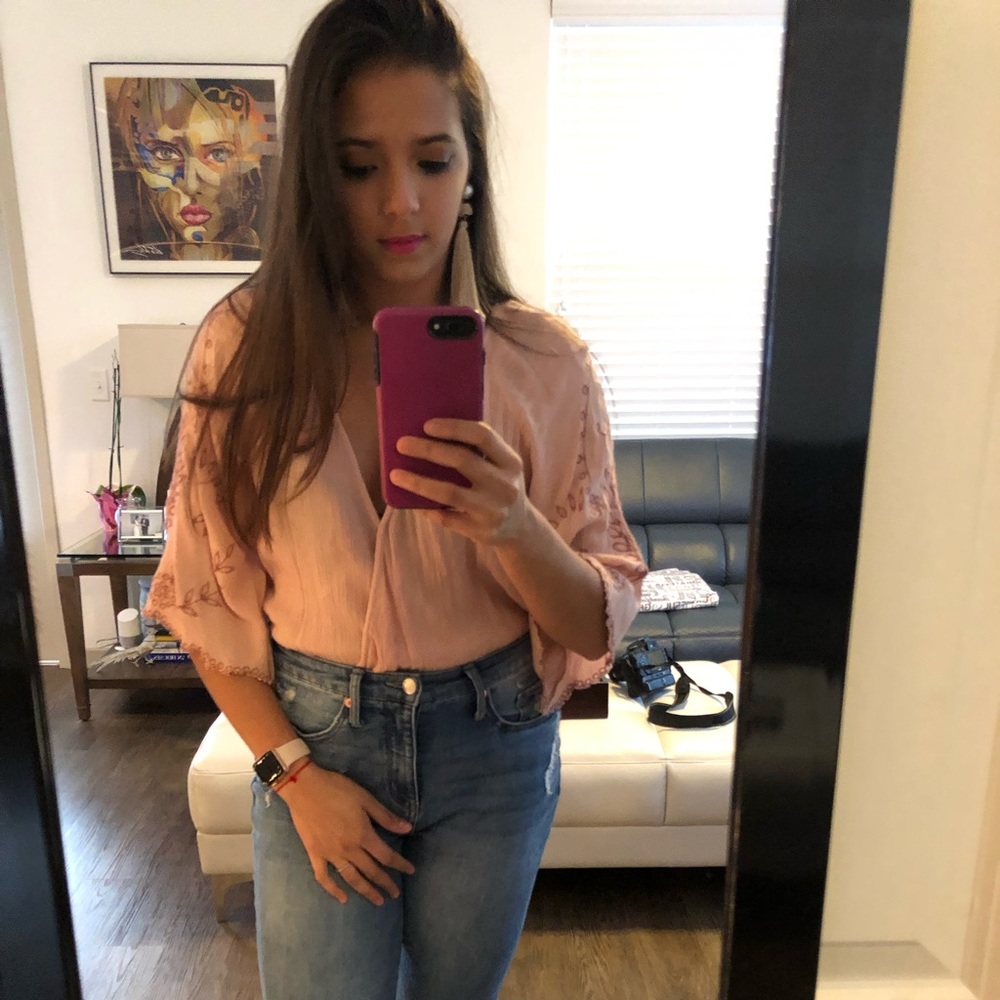 SOLD🚫 Boho Embroidered Pink Top